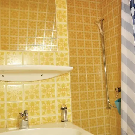 Three-bedroom Holiday In
