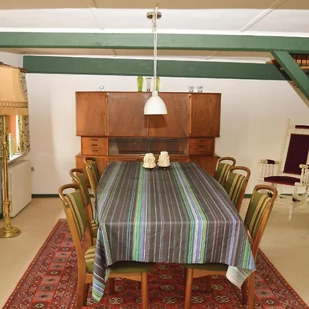 Three-bedroom Holiday In Holiday home *